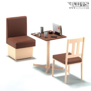 Obitsu 11 size miniature 1/12 Family Restaurant Table &amp; Chair